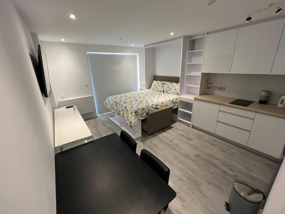 Modern Studio Apartment in Gibraltar Exterior foto