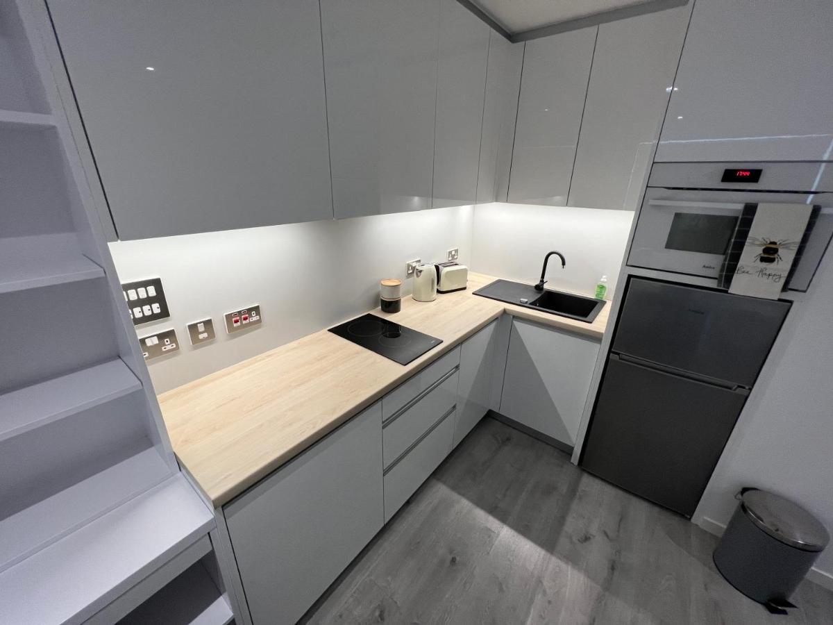 Modern Studio Apartment in Gibraltar Exterior foto