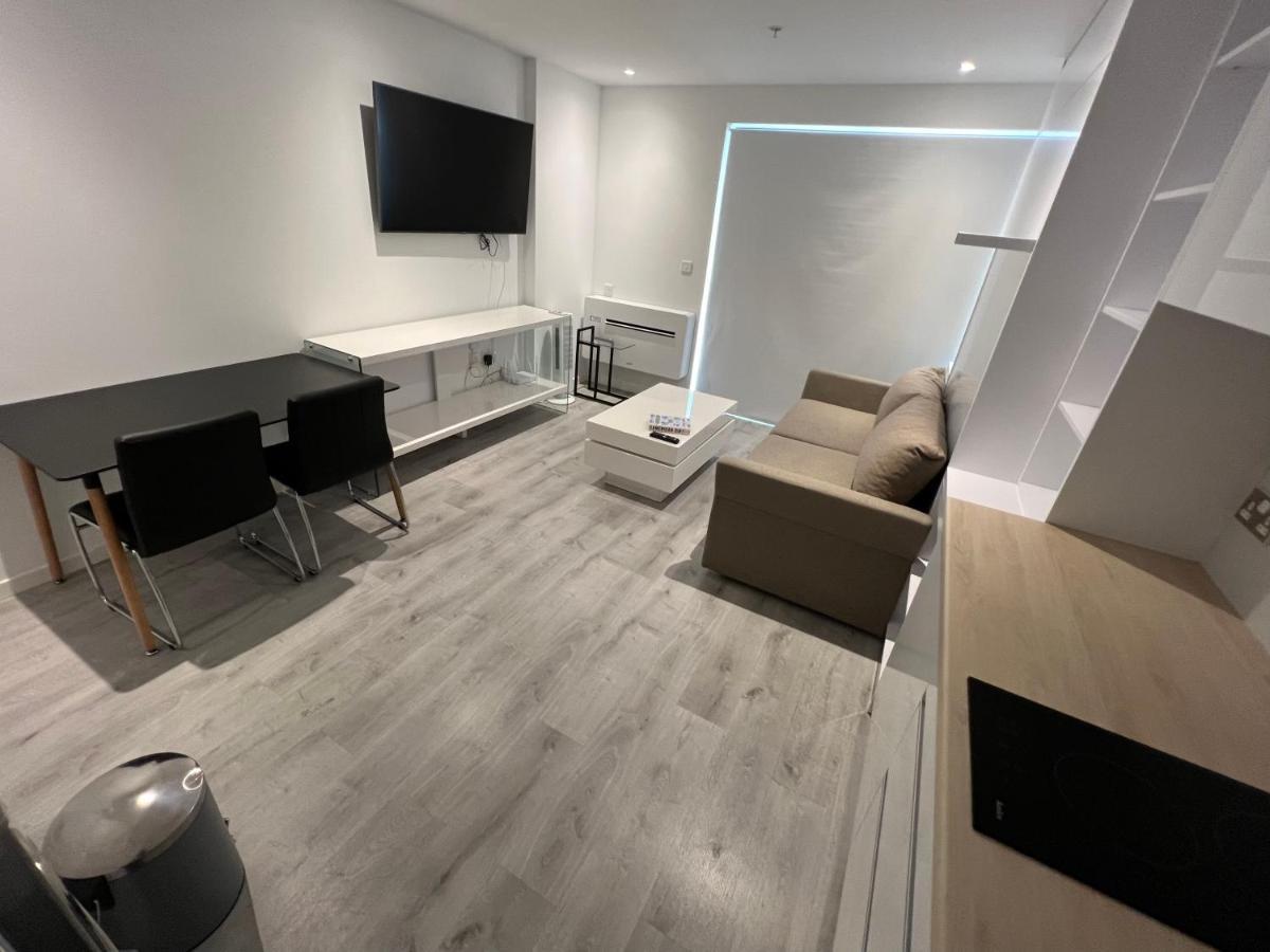 Modern Studio Apartment in Gibraltar Exterior foto